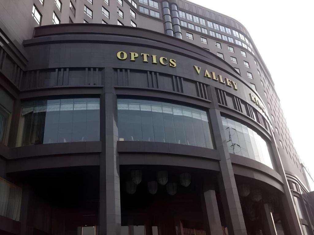 Optics Valley Kingdom Plaza Wuhan Bagian luar foto